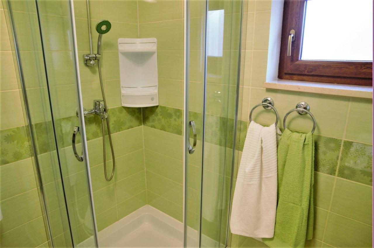 Amaryllis Residence, Apartment Diana & Deluxe Rooms With Shared Kitchen Veli Lošinj Buitenkant foto