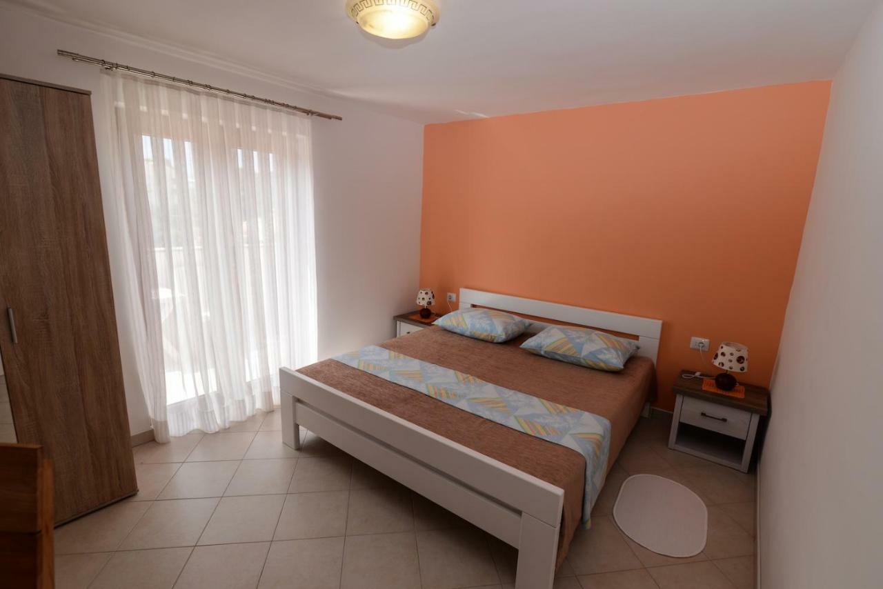 Amaryllis Residence, Apartment Diana & Deluxe Rooms With Shared Kitchen Veli Lošinj Buitenkant foto