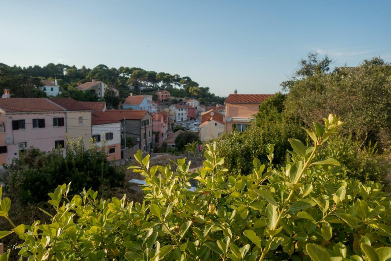 Amaryllis Residence, Apartment Diana & Deluxe Rooms With Shared Kitchen Veli Lošinj Buitenkant foto